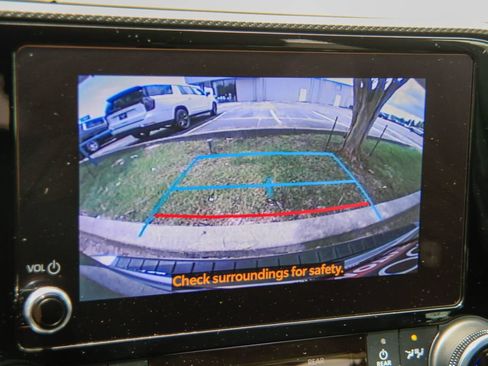 Used 2023 Toyota Highlander XSE FWD image 5
