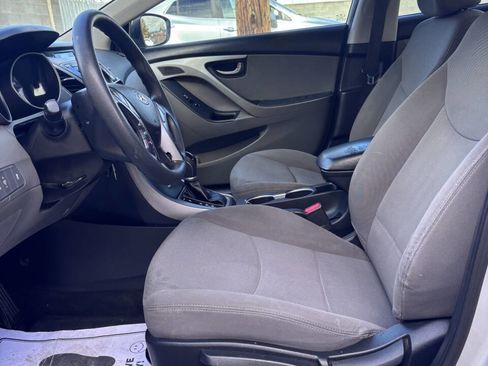 Used 2015 Hyundai Elantra SE w/ Option Group 02 image 5