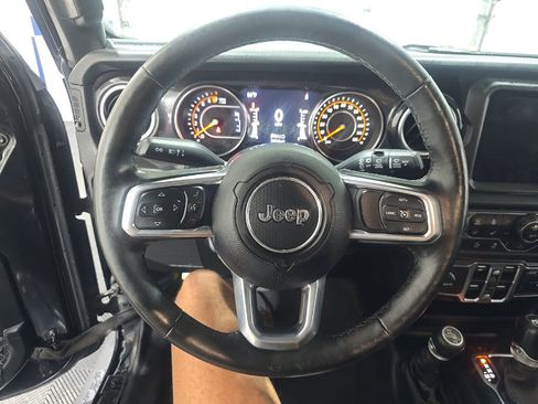 Used 2020 Jeep Wrangler Unlimited Sahara AWD/4WD image 10