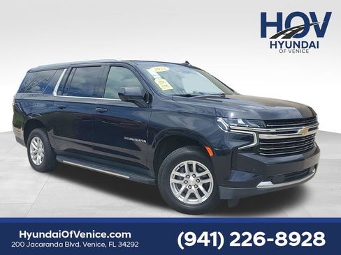 Used 2021 Chevrolet Suburban LT RWD image 1