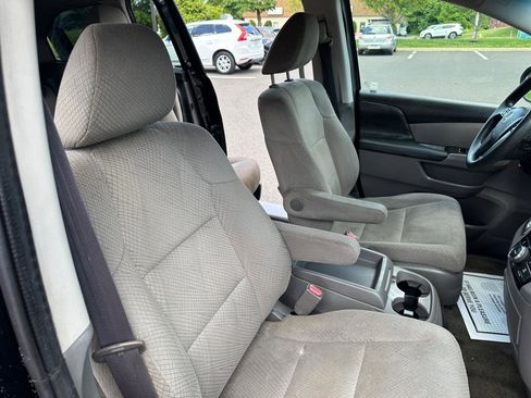 Used 2015 Honda Odyssey EX image 19