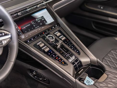 Used 2025 Aston Martin DB12 Convertible RWD image 19