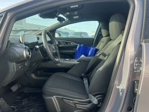 New 2026 Chevrolet Equinox EV LT image 4