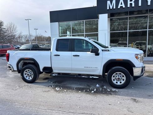 Certified 2022 GMC Sierra 2500 Pro w/ Convenience Package image 2