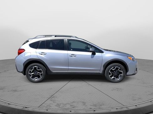 Used 2016 Subaru Crosstrek 2.0i Premium AWD/4WD image 2
