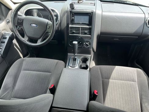 Used 2010 Ford Explorer XLT RWD image 14