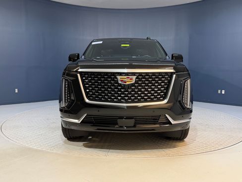 Used 2026 Cadillac Escalade Luxury w/ Touring Package AWD/4WD image 5