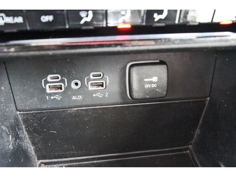 Used 2023 Jeep Grand Cherokee L Laredo RWD image 29
