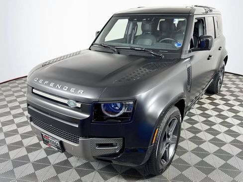 Used 2024 Land Rover Defender 110 X-Dynamic SE AWD/4WD image 3