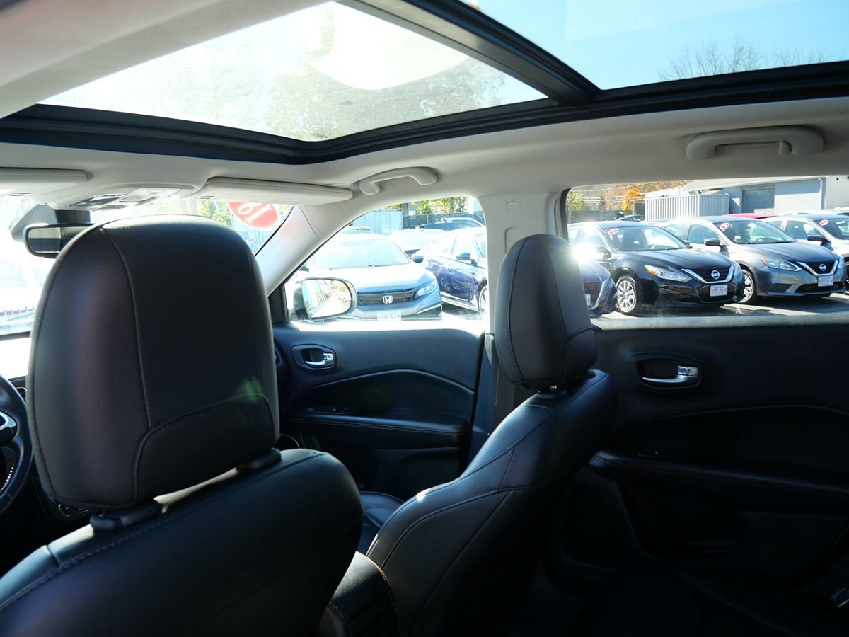 Used 2018 Jeep Compass Limited w/ Navigation Group AWD/4WD image 23