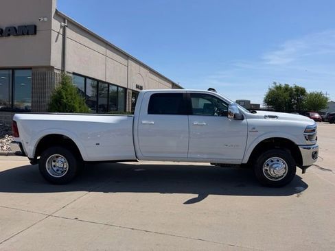 New 2026 RAM 3500 Limited AWD/4WD image 5