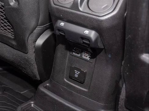 Used 2021 Jeep Wrangler Unlimited Rubicon AWD/4WD image 22