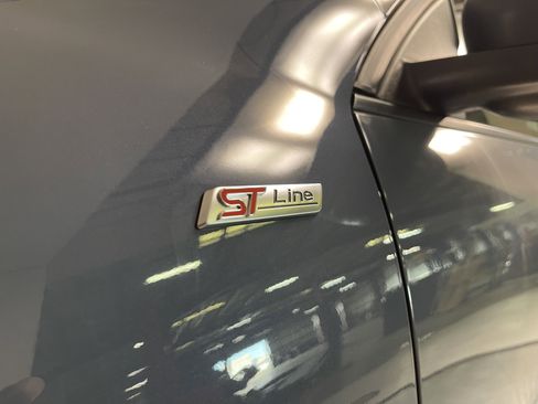 Used 2025 Ford Escape ST-Line w/ Equipment Group 301A image 12