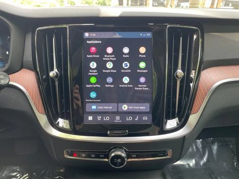 Certified 2025 Volvo V60 B5 Cross Country Plus AWD/4WD image 20