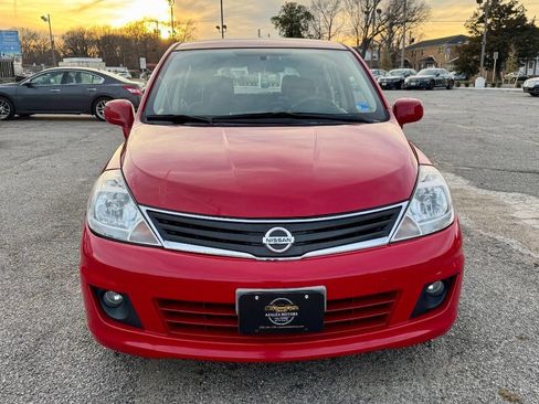 Used 2011 Nissan Versa 1.8 S image 2