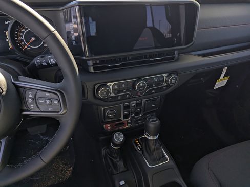 New 2026 Jeep Wrangler Unlimited Rubicon image 10