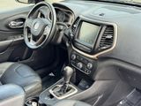 Used 2017 Jeep Cherokee Limited image 6
