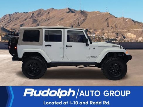 Used 2008 Jeep Wrangler Unlimited Rubicon w/ Dual Top Group AWD/4WD image 6