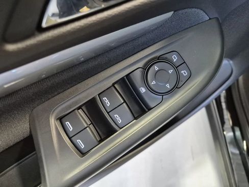 Used 2023 Chevrolet Bolt EUV LT w/ Comfort Package FWD image 23