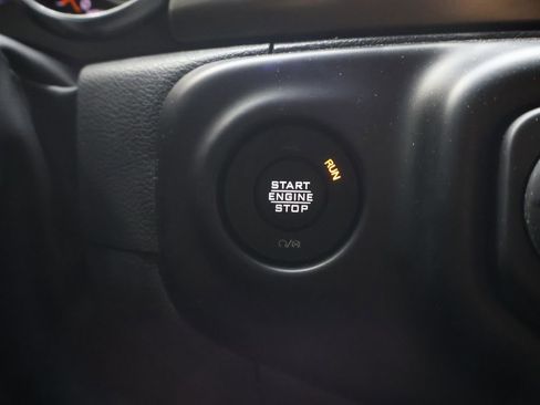 Used 2022 Jeep Gladiator Sport AWD/4WD image 29