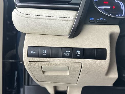 Used 2021 Toyota Camry LE FWD image 18