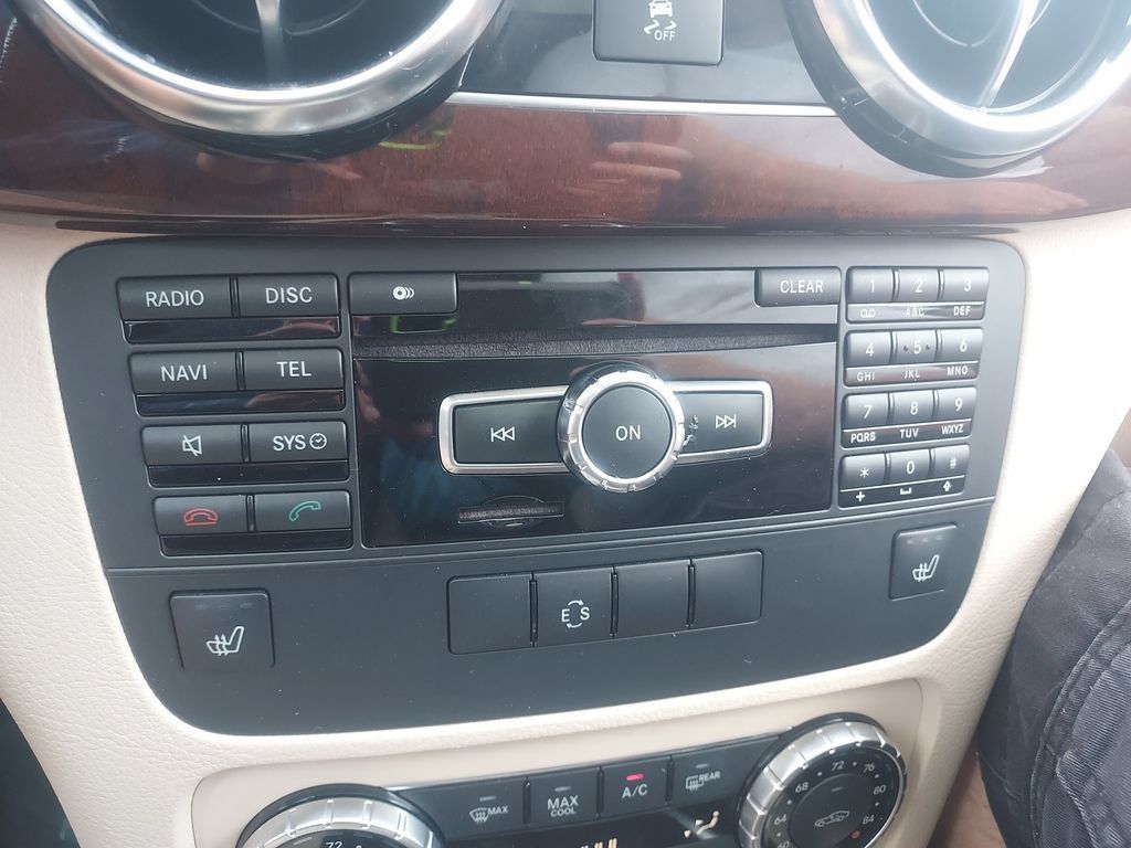 Used 2014 Mercedes-Benz GLK 250 BlueTEC 4MATIC image 15