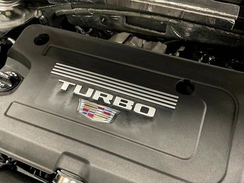 Used 2024 Cadillac XT4 Premium Luxury image 33