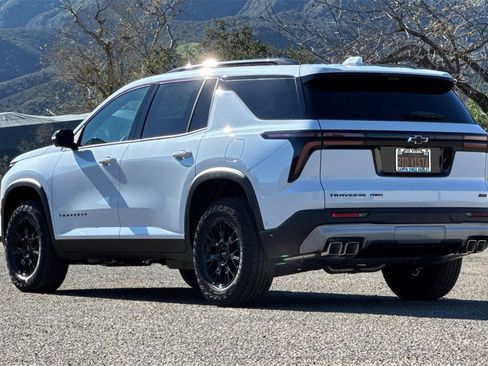 New 2026 Chevrolet Traverse Z71 w/ Enhanced Driving Package image 6