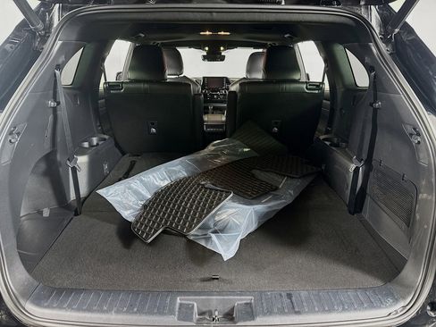 Used 2022 Toyota Highlander XSE image 19