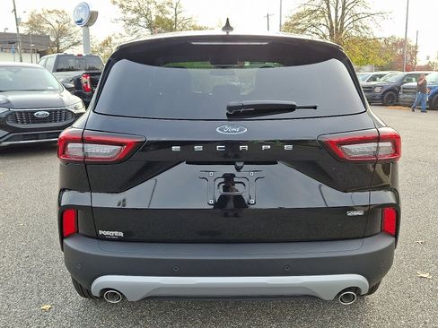 New 2026 Ford Escape SE FWD image 13