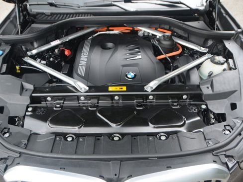 Used 2025 BMW X5 xDrive50e image 24