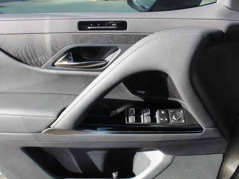 Used 2024 Lexus LX 600 4WD w/ Luxury Package image 43