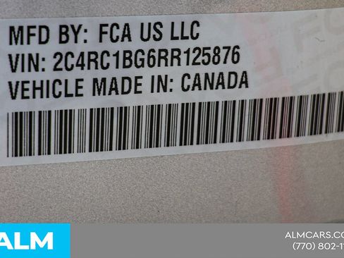 Used 2024 Chrysler Pacifica Touring-L FWD image 44
