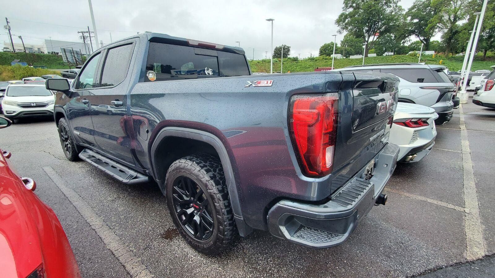 Used 2020 GMC Sierra 1500 Elevation w/ Elevation Value Package AWD/4WD image 8