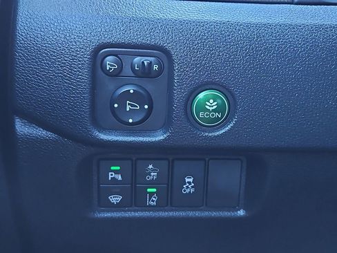 Certified 2025 Honda Passport TrailSport image 30