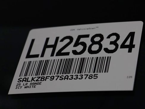 New 2025 Land Rover Range Rover SV AWD/4WD image 31