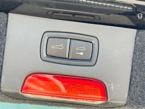 Used 2018 Porsche Cayenne S Platinum image 13