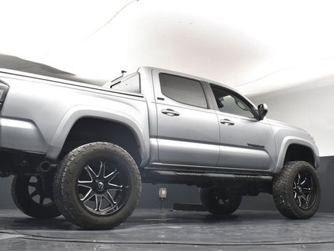 Used 2022 Toyota Tacoma SR5 w/ Technology Package image 35