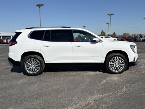 New 2026 GMC Acadia Denali w/ Super Cruise Package image 2