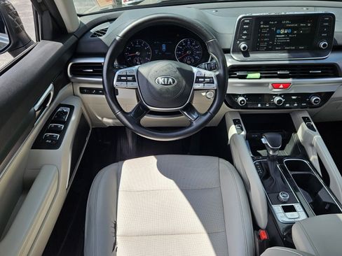Used 2021 Kia Telluride S FWD image 14