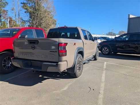 Used 2023 Nissan Frontier Pro-X w/ Pro Convenience Package image 2
