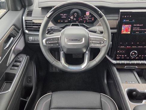 Used 2025 GMC Acadia Denali w/ Super Cruise Package image 12