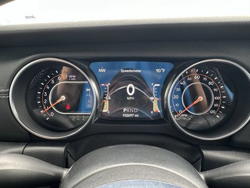 Used 2020 Jeep Wrangler Unlimited Sahara AWD/4WD image 37