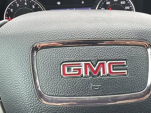 Used 2020 GMC Acadia SLT w/ Trailering Package AWD/4WD image 19