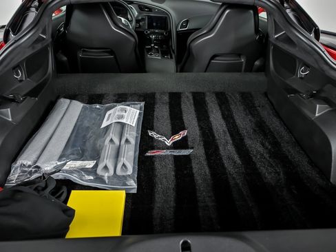 Used 2016 Chevrolet Corvette Z06 w/ 3LZ Preferred Equipment Group RWD image 16