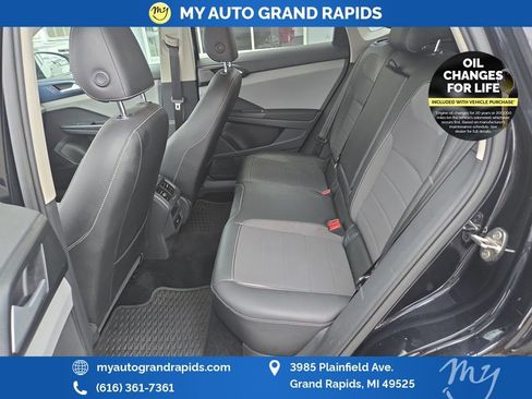 Used 2022 Volkswagen Taos SE image 27