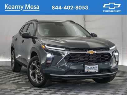 New 2025 Chevrolet Trax LT w/ Driver Confidence Package