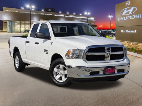 Used 2024 RAM 1500 Classic SLT image 3