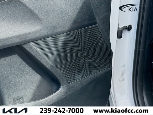 New 2026 Kia Sorento LX FWD image 23