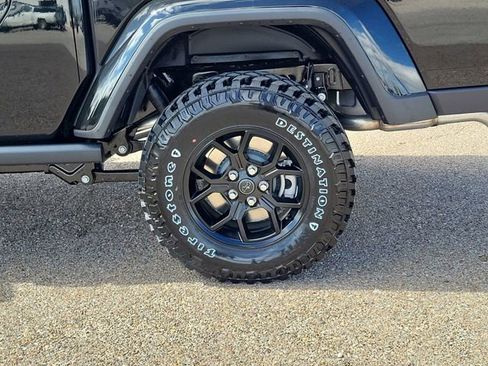 New 2026 Jeep Gladiator Willys image 18